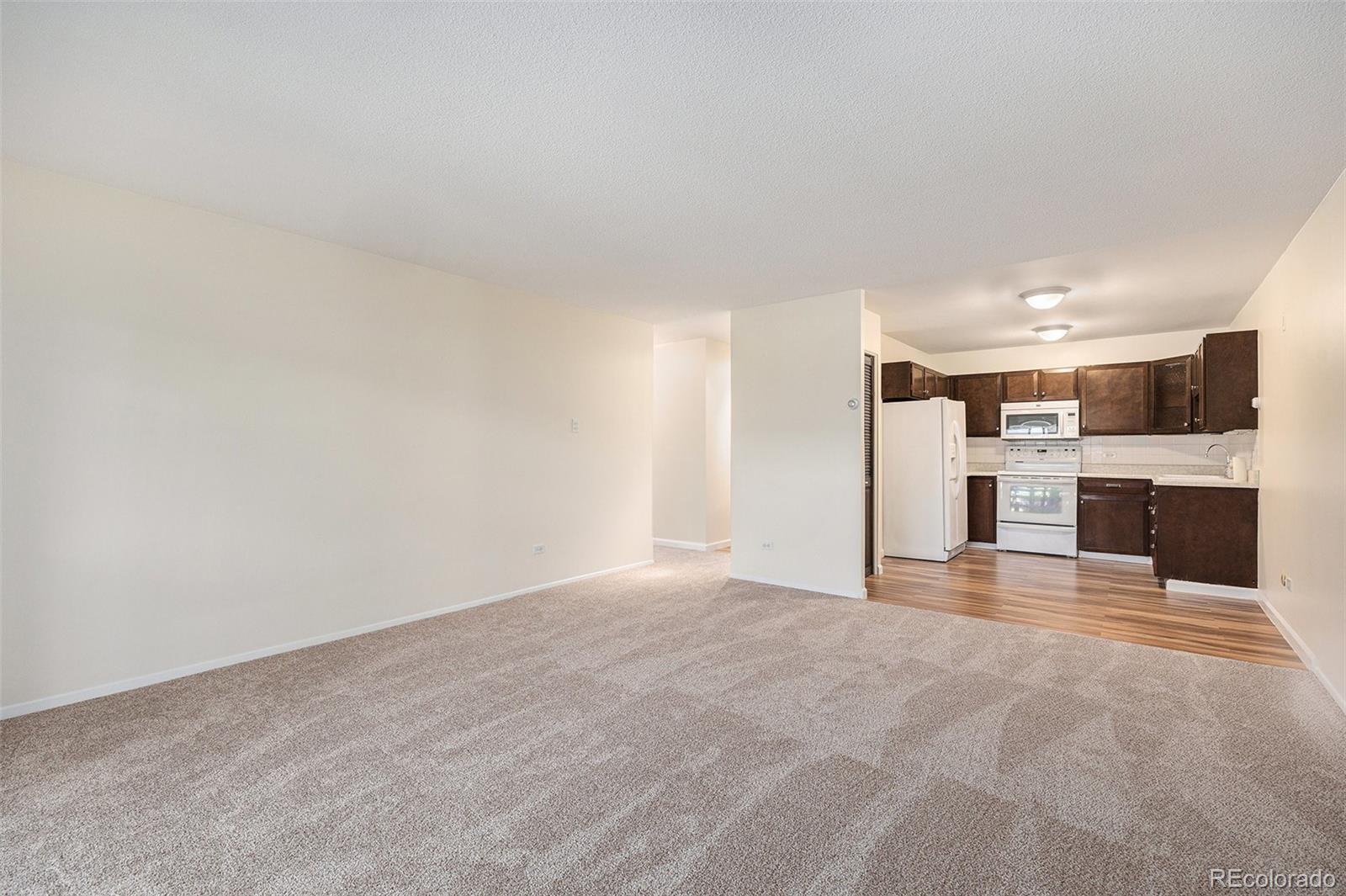 MLS Image #7 for 350 s clinton street,denver, Colorado