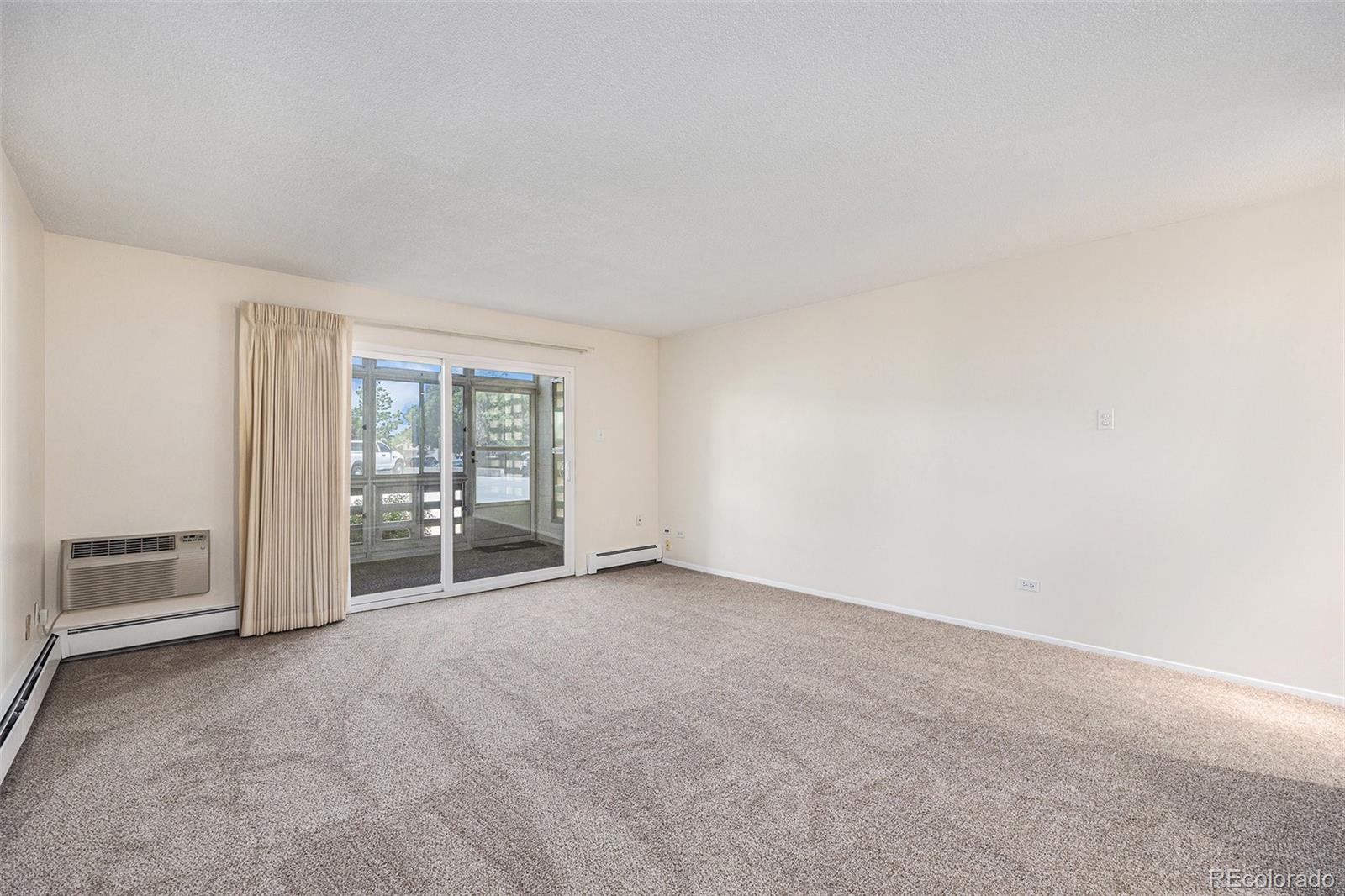 MLS Image #8 for 350 s clinton street,denver, Colorado