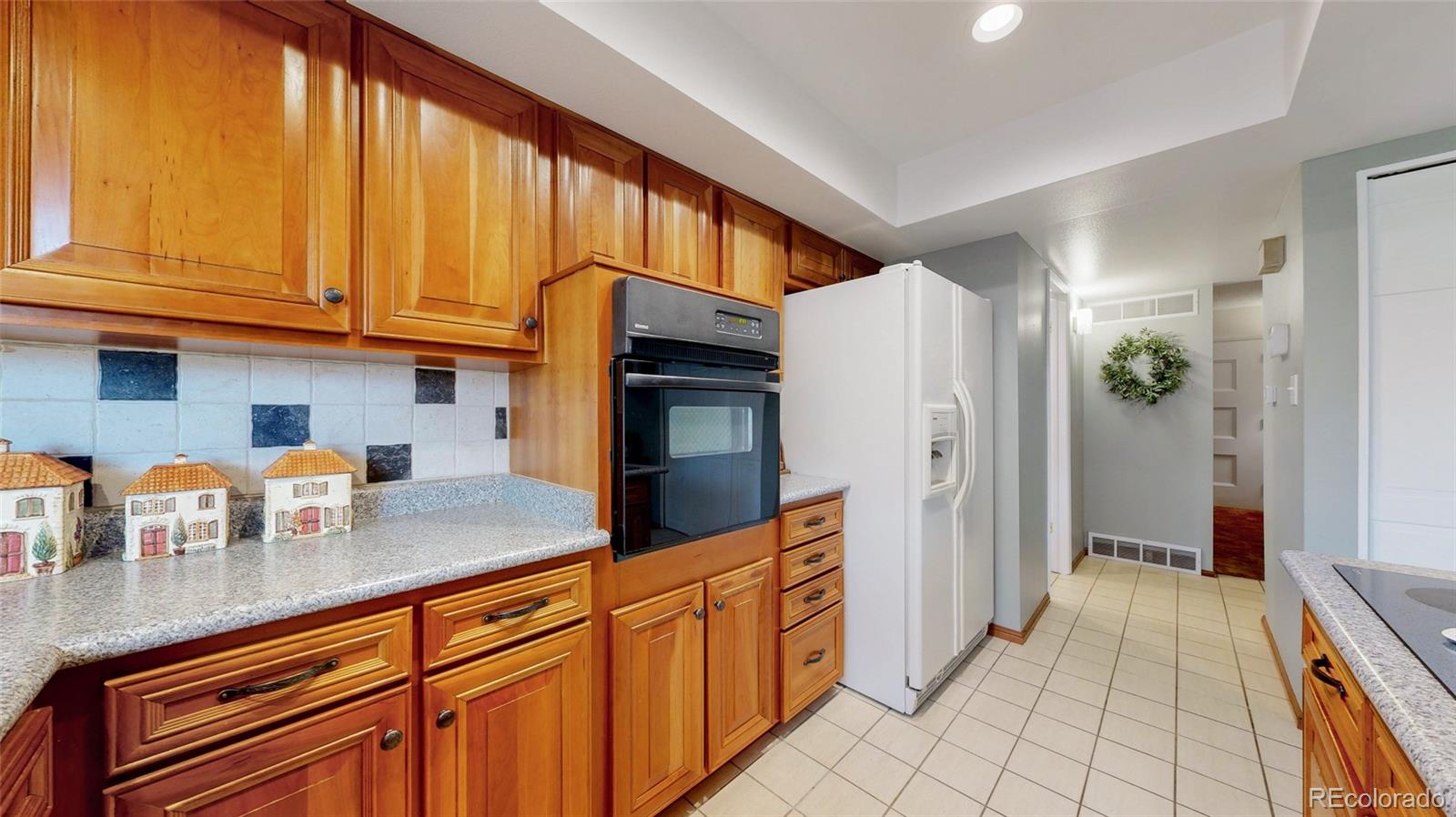MLS Image #17 for 663 s xenon court,lakewood, Colorado