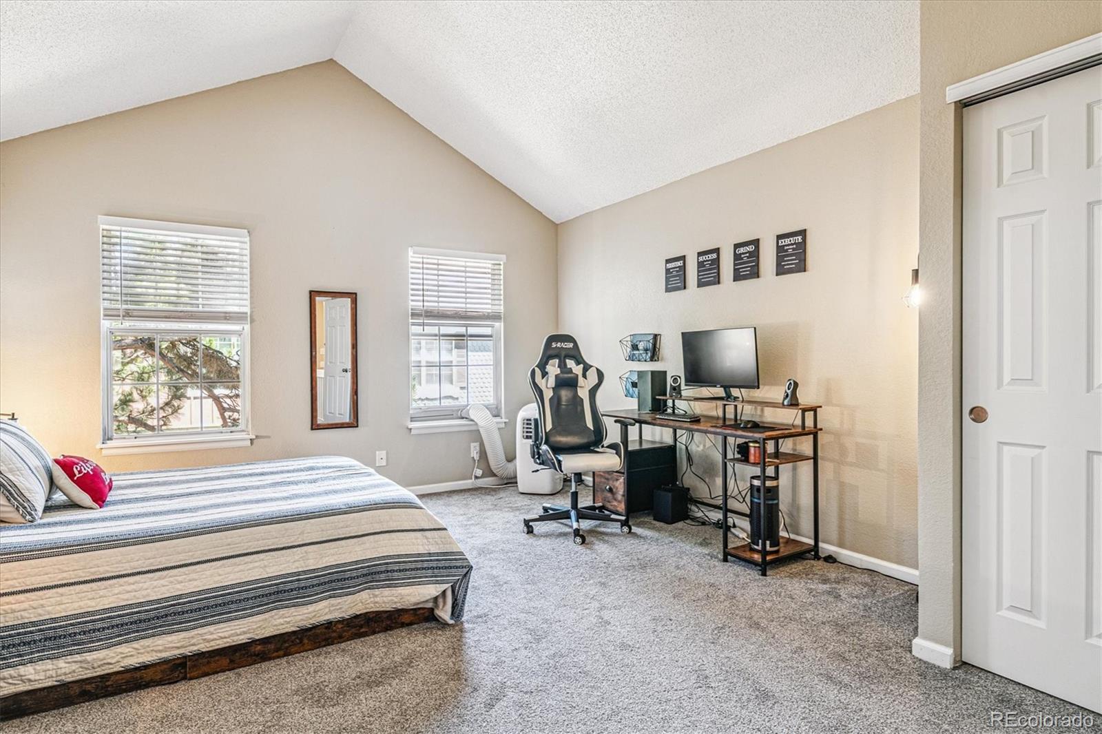 MLS Image #13 for 12059 e hoye drive,aurora, Colorado