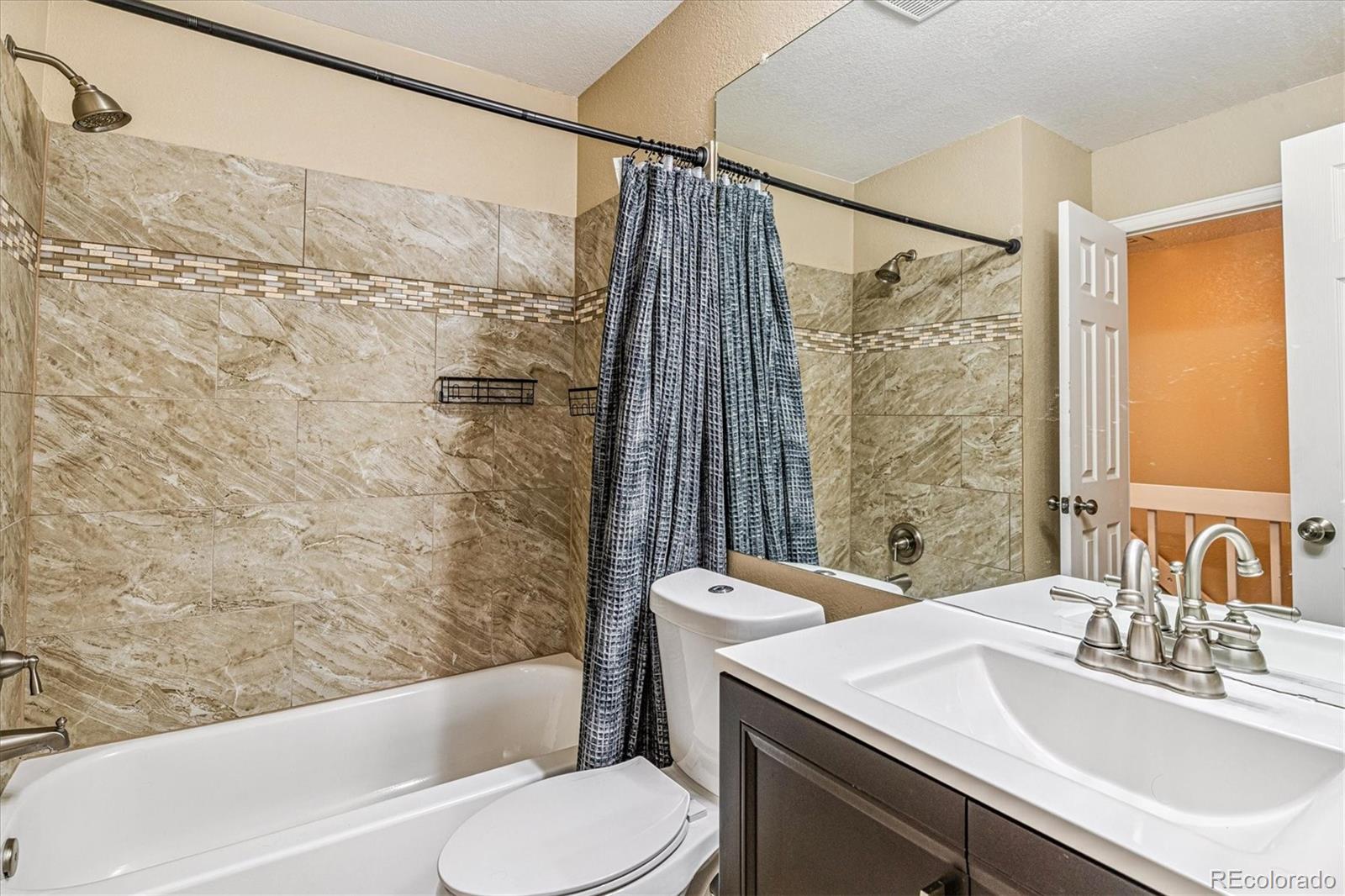 MLS Image #15 for 12059 e hoye drive,aurora, Colorado