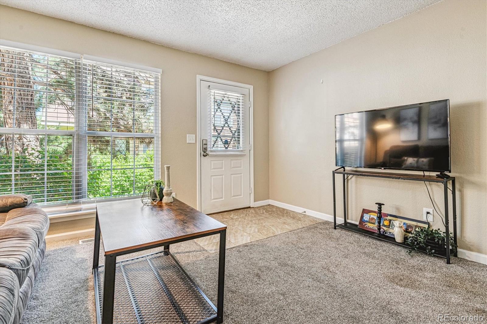MLS Image #5 for 12059 e hoye drive,aurora, Colorado