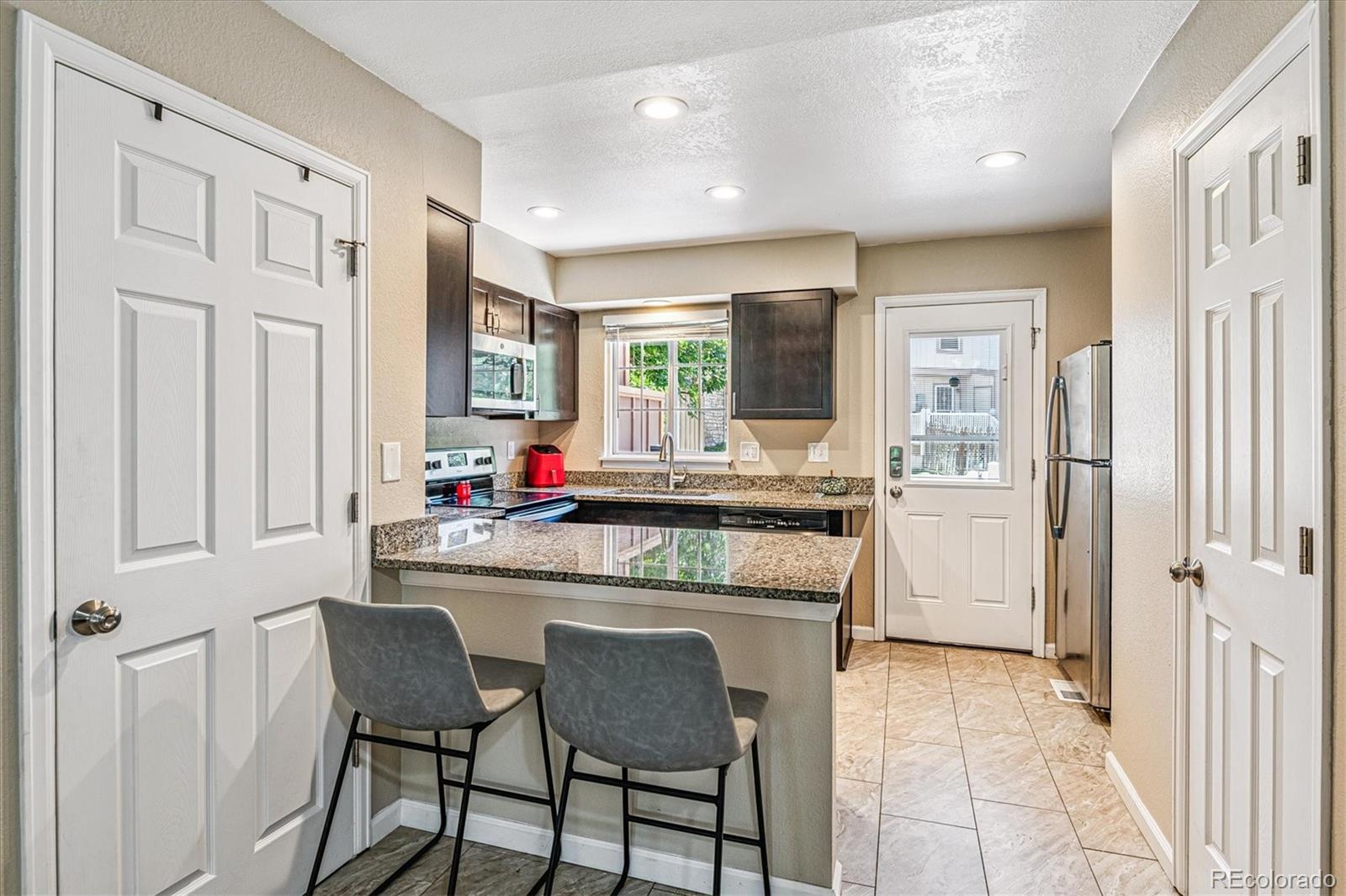 MLS Image #7 for 12059 e hoye drive,aurora, Colorado