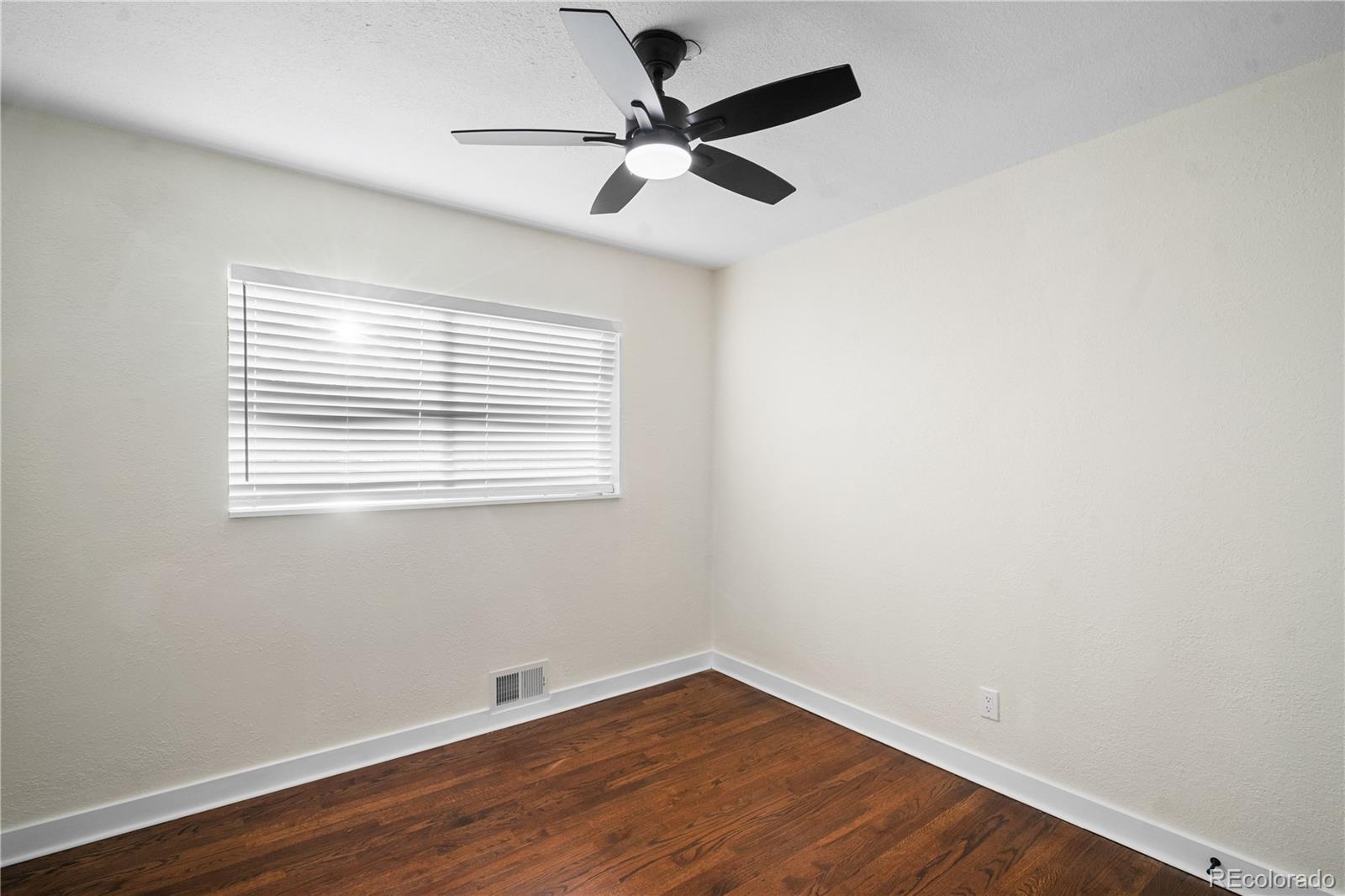 MLS Image #11 for 2996 s sheridan boulevard,denver, Colorado