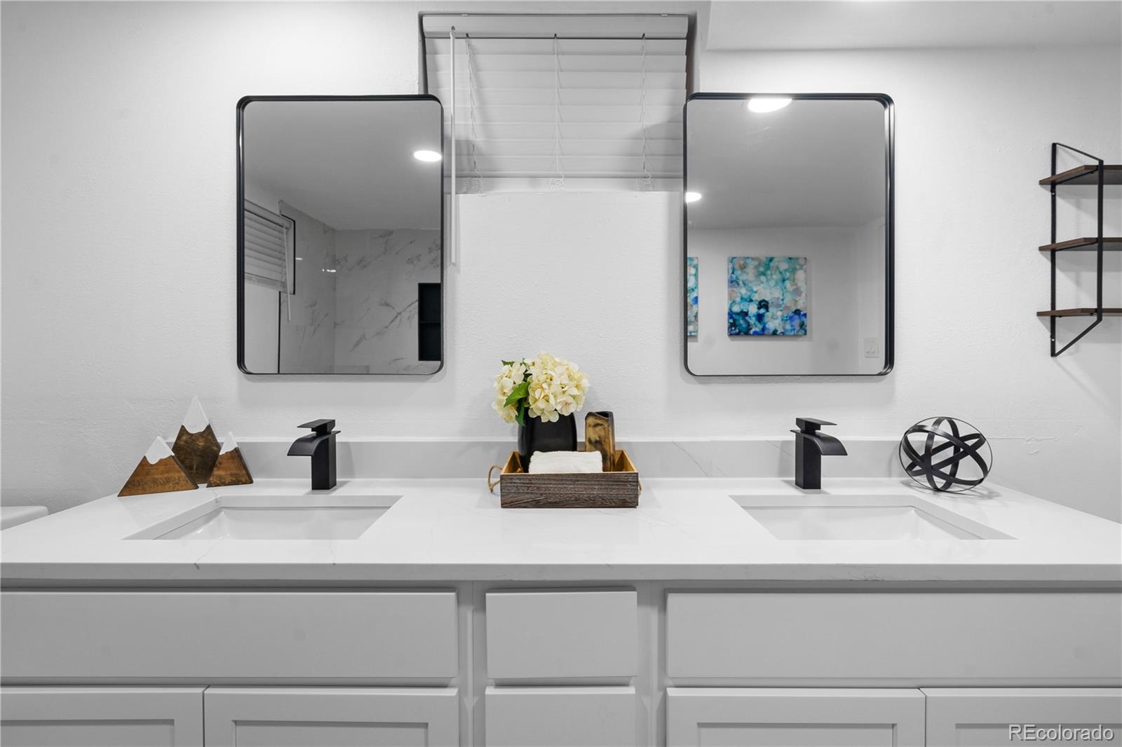MLS Image #19 for 2996 s sheridan boulevard,denver, Colorado
