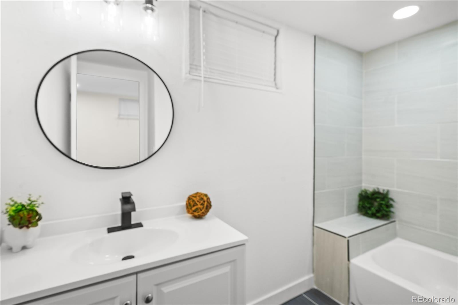 MLS Image #23 for 2996 s sheridan boulevard,denver, Colorado