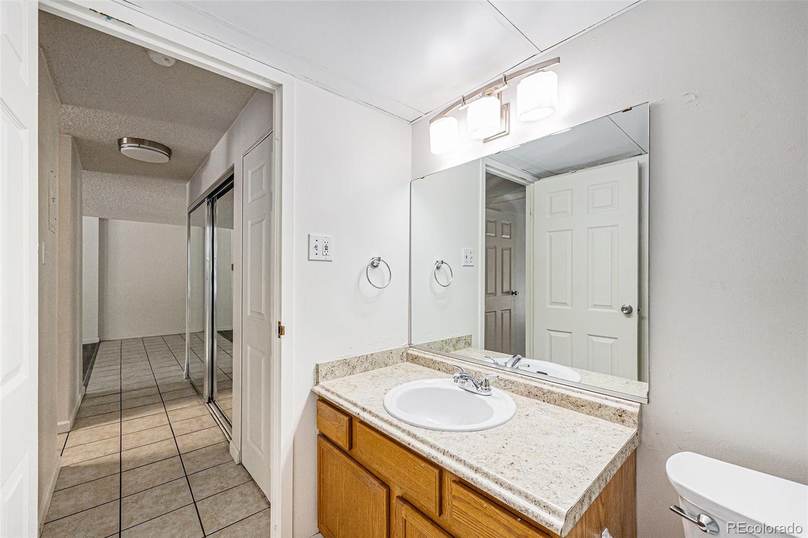MLS Image #16 for 2225  buchtel boulevard 208,denver, Colorado