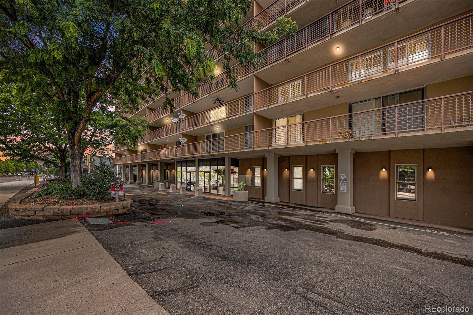 MLS Image #2 for 2225  buchtel boulevard 208,denver, Colorado