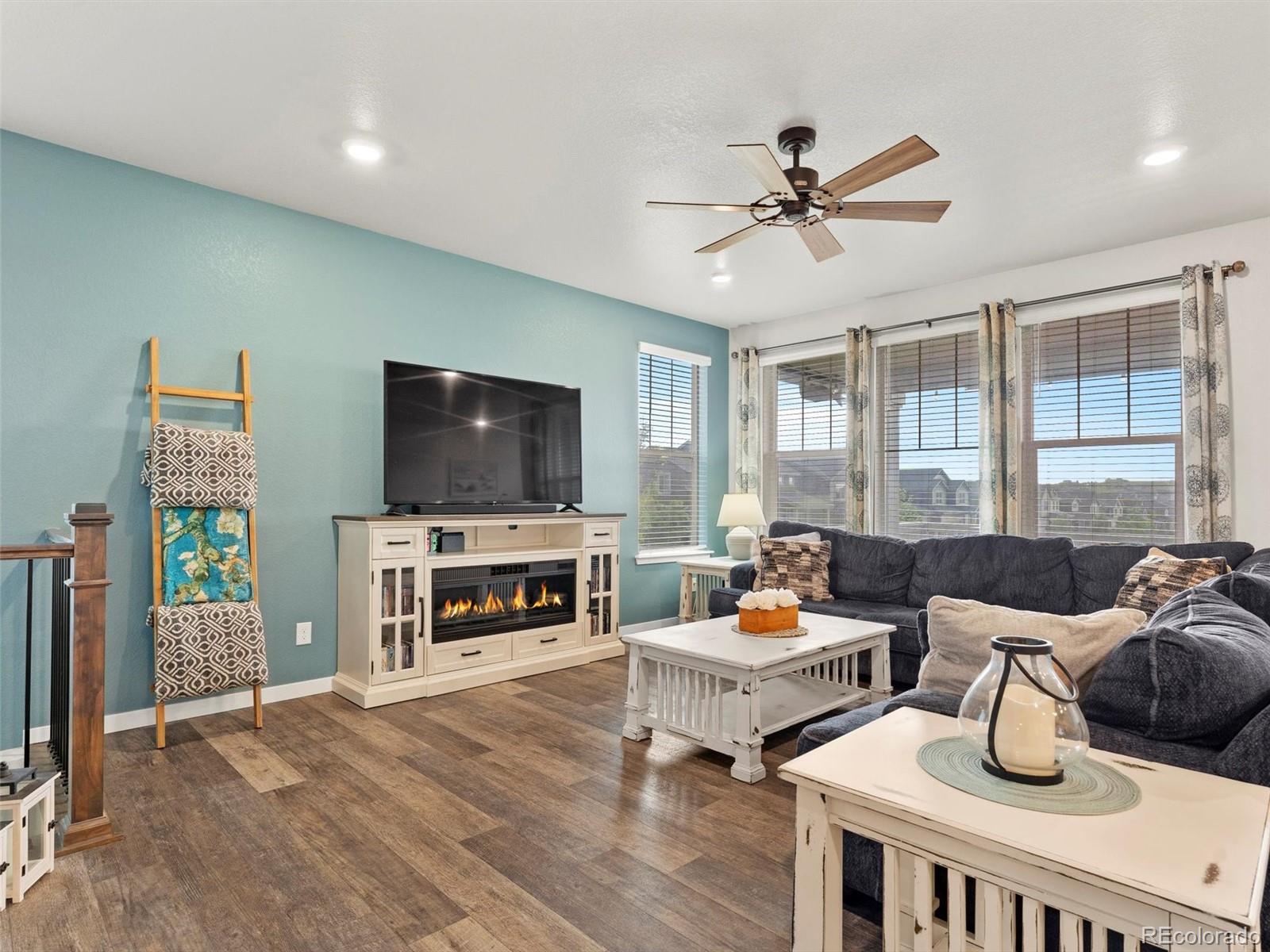 MLS Image #3 for 965  peach leaf lane,elizabeth, Colorado