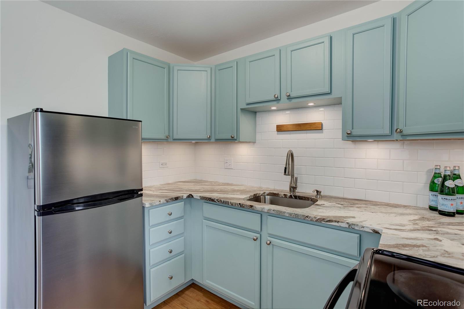 MLS Image #4 for 21 n washington street,denver, Colorado