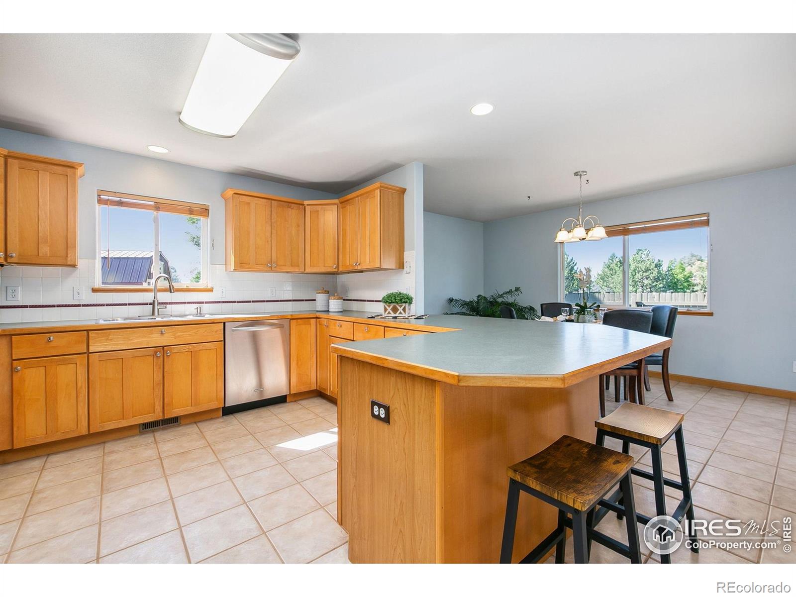 MLS Image #6 for 1204  boulder court,windsor, Colorado