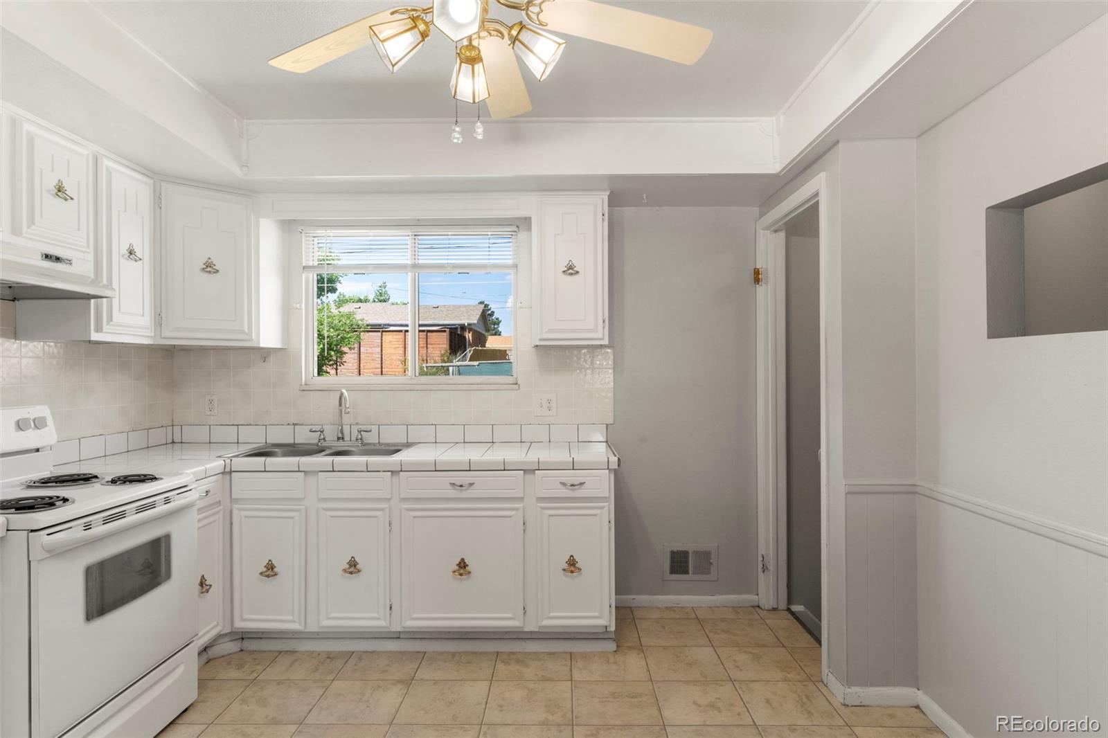 MLS Image #4 for 11917  lavinia way,northglenn, Colorado