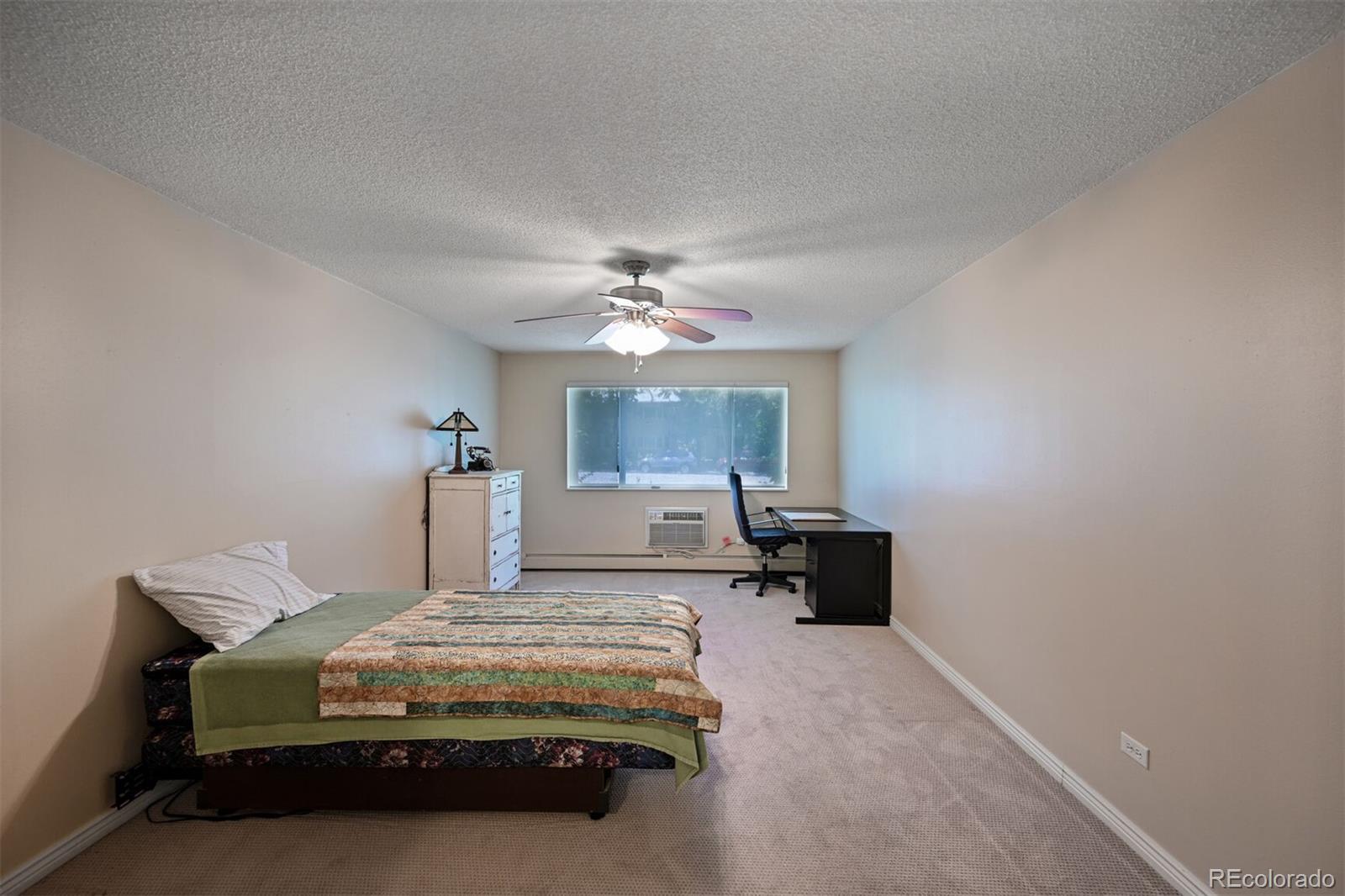 MLS Image #13 for 710 s clinton street,denver, Colorado