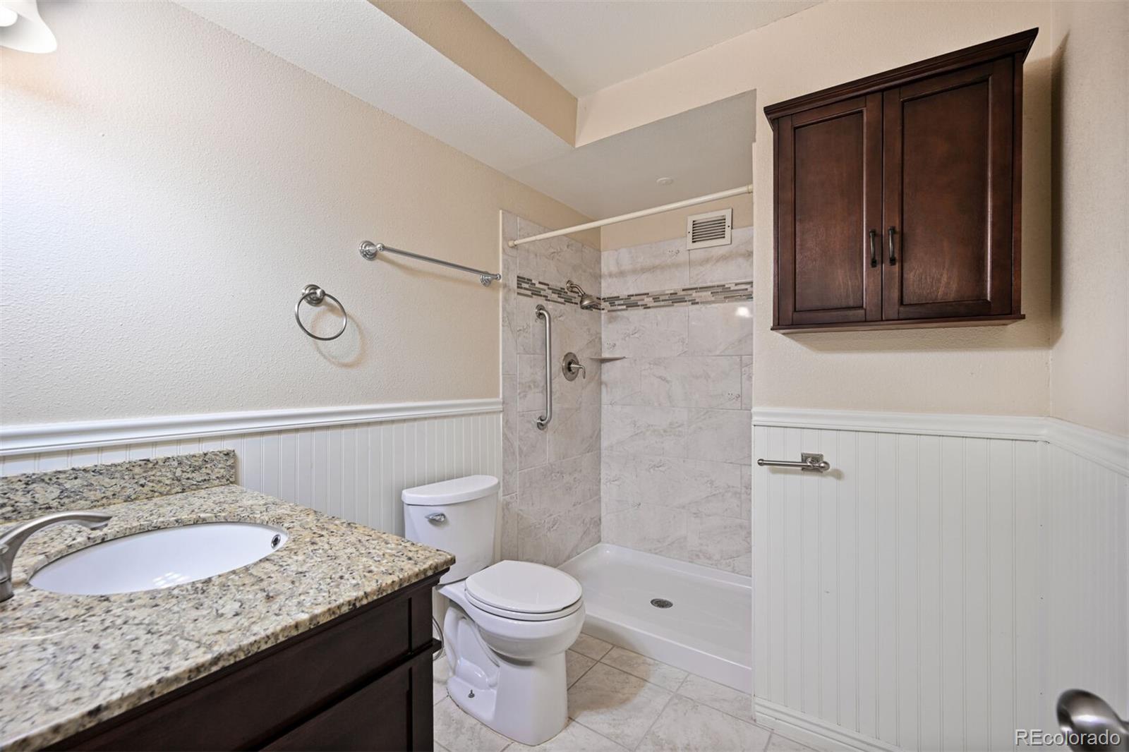MLS Image #16 for 710 s clinton street,denver, Colorado