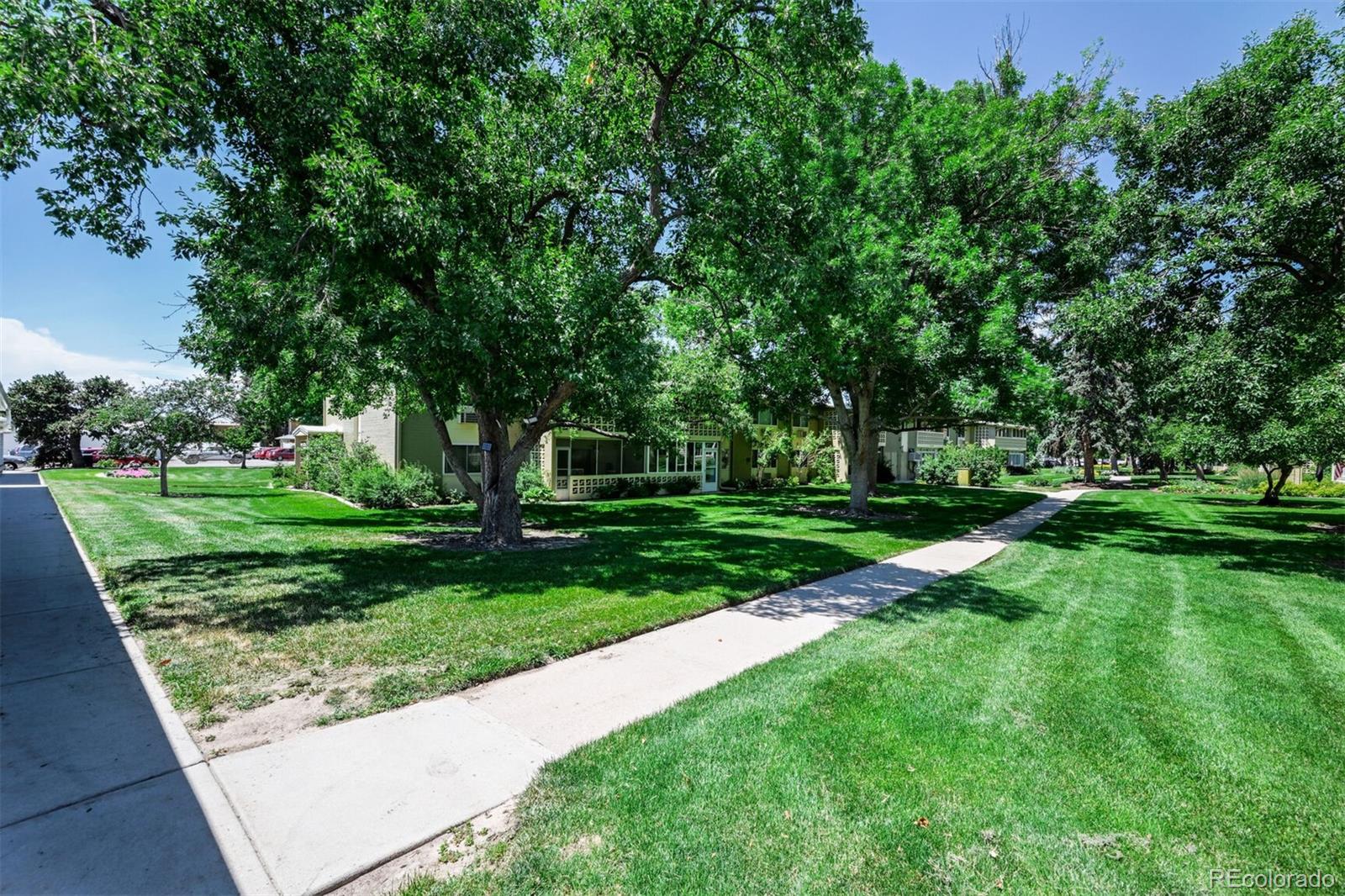 MLS Image #19 for 710 s clinton street,denver, Colorado