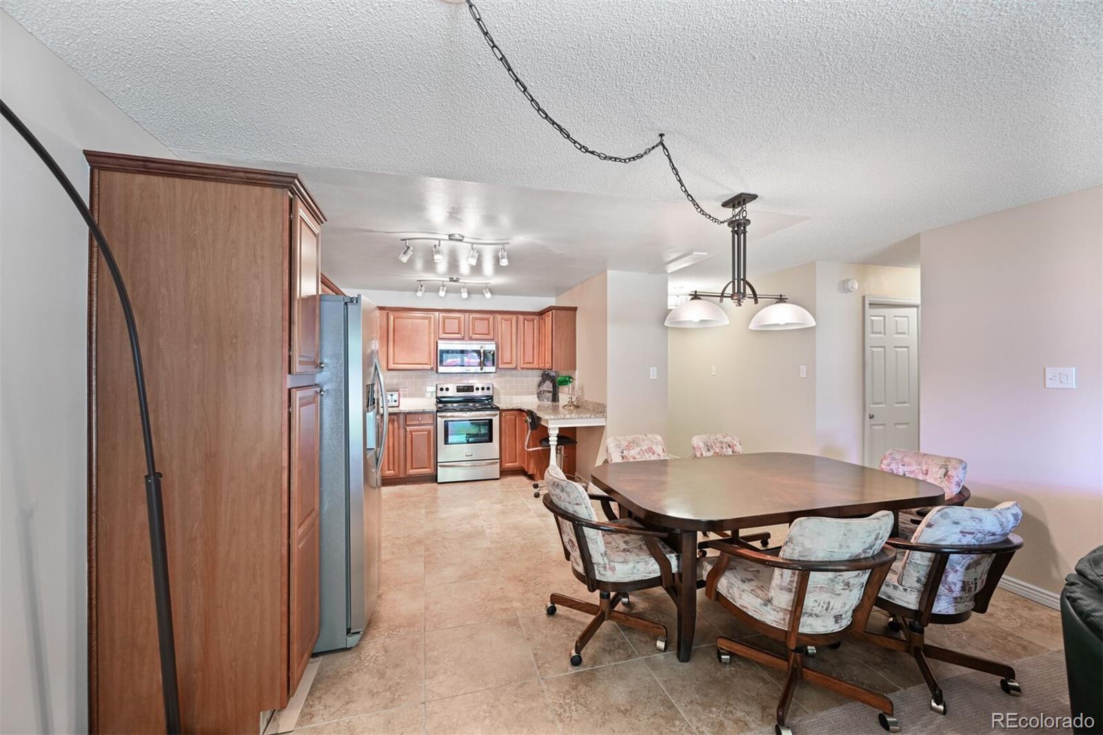 MLS Image #5 for 710 s clinton street,denver, Colorado
