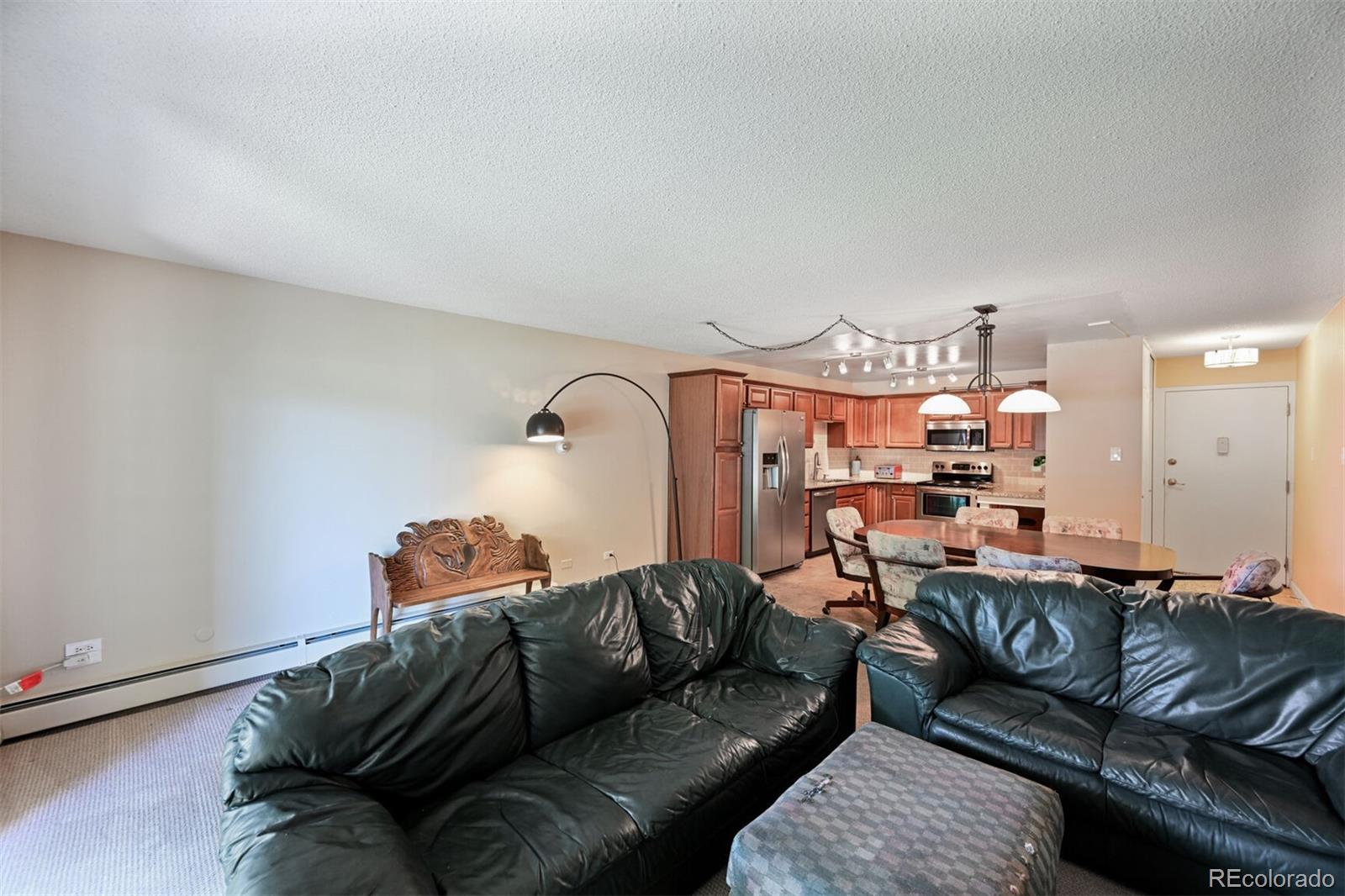 MLS Image #6 for 710 s clinton street,denver, Colorado