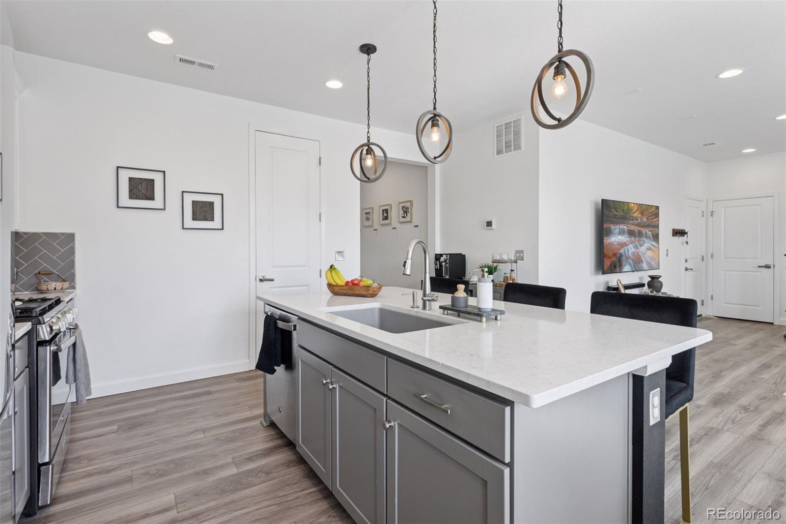 MLS Image #11 for 25106 e 1st avenue,aurora, Colorado