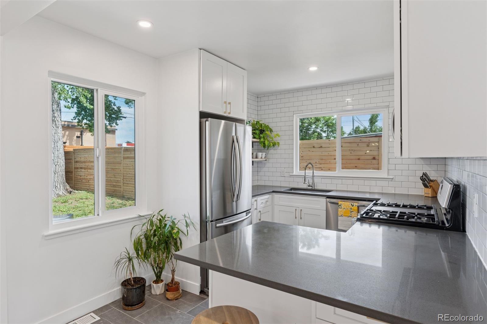 MLS Image #10 for 3440 n harrison street,denver, Colorado