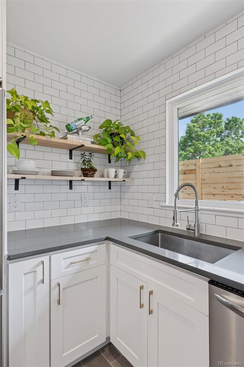 MLS Image #11 for 3440 n harrison street,denver, Colorado