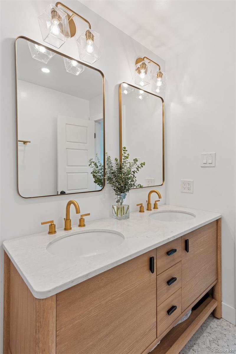 MLS Image #15 for 3440 n harrison street,denver, Colorado