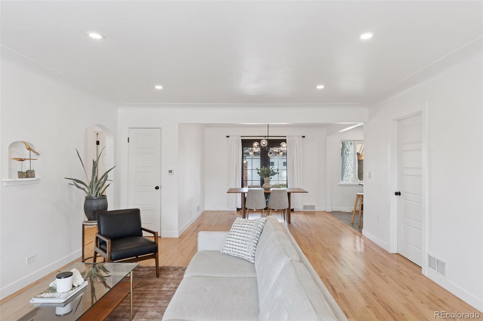 MLS Image #4 for 3440 n harrison street,denver, Colorado