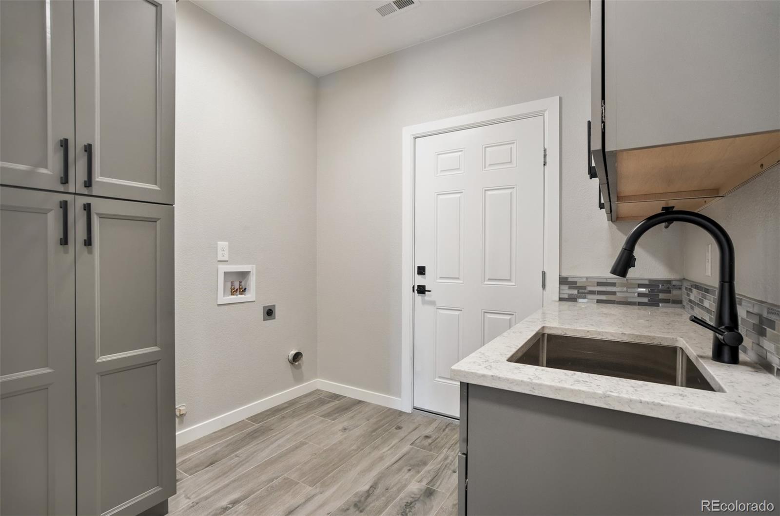 MLS Image #11 for 5115  vista del norte point,colorado springs, Colorado