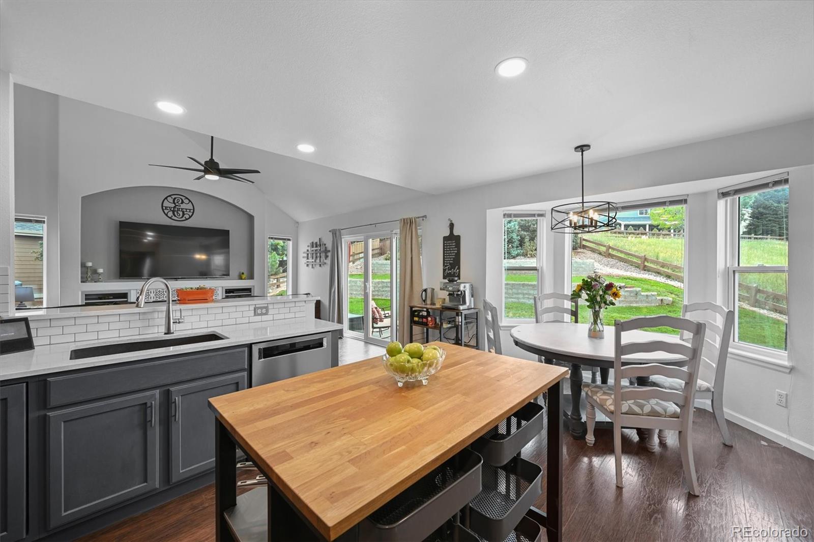 MLS Image #7 for 9916  sand cherry way,highlands ranch, Colorado