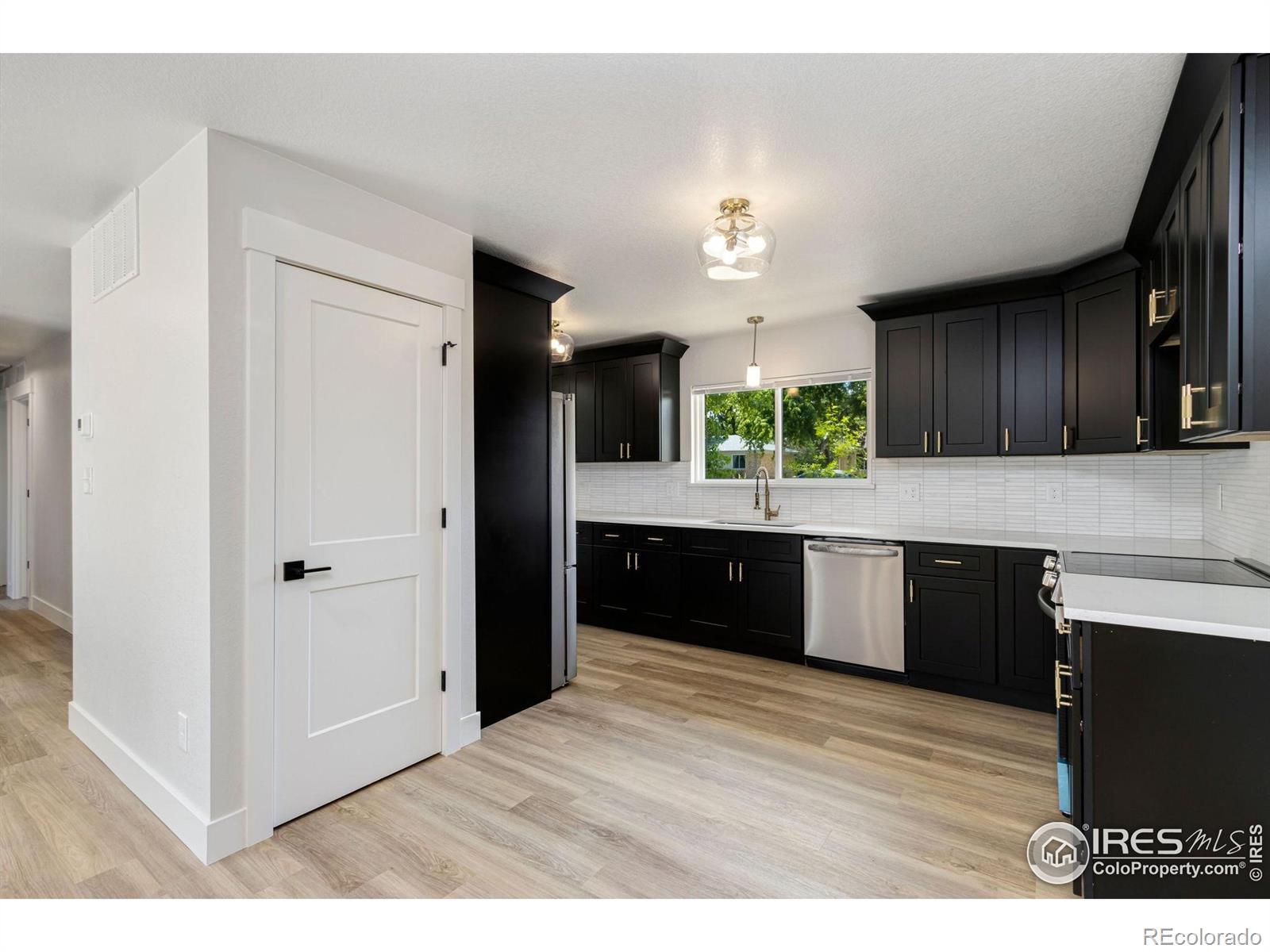 MLS Image #3 for 812  rocky road,fort collins, Colorado