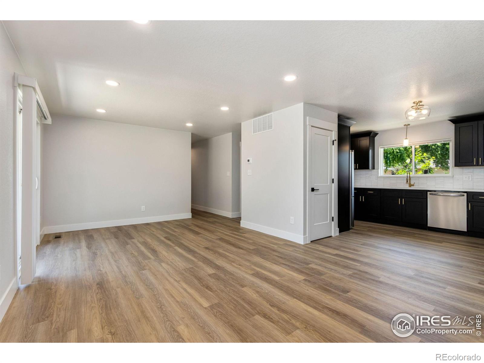 MLS Image #5 for 812  rocky road,fort collins, Colorado