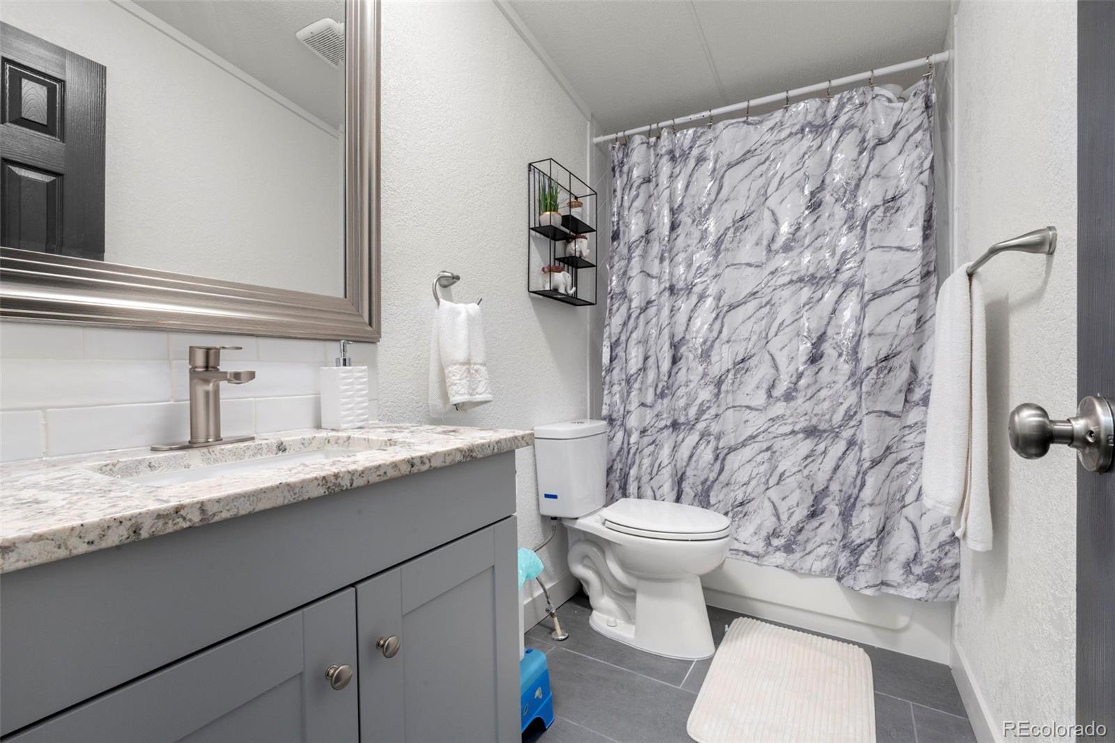 MLS Image #13 for 811  plum avenue,lochbuie, Colorado