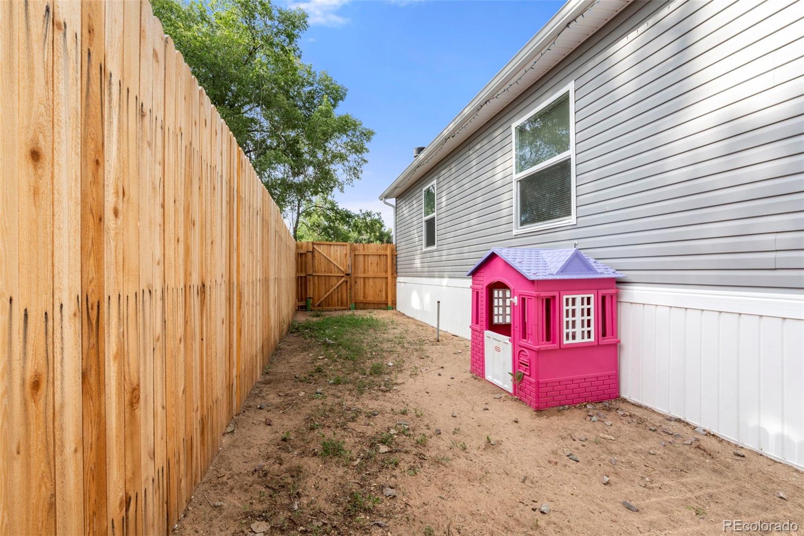MLS Image #15 for 811  plum avenue,lochbuie, Colorado