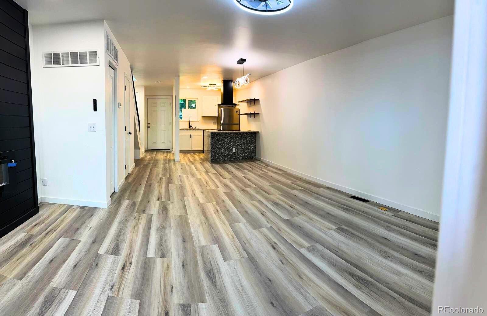 MLS Image #13 for 2218  coronado parkway,denver, Colorado