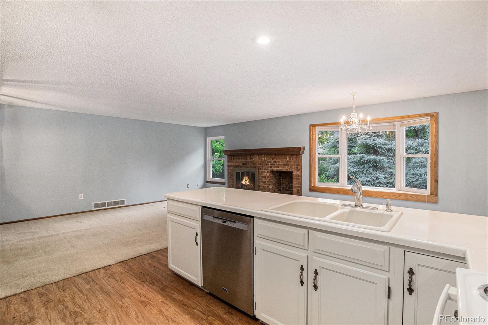 MLS Image #2 for 523 e long court,littleton, Colorado