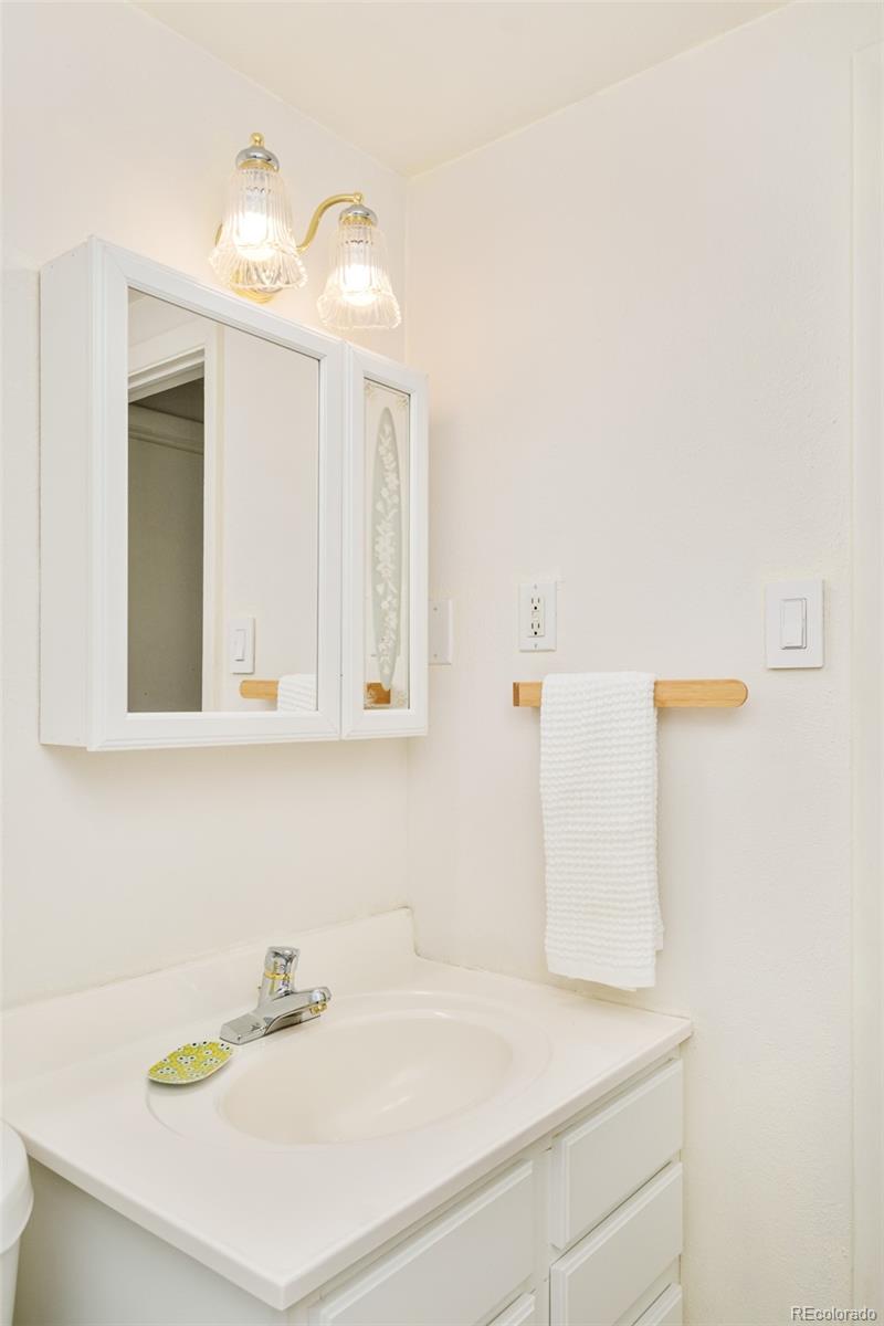 MLS Image #26 for 2849 e cresthill avenue,centennial, Colorado