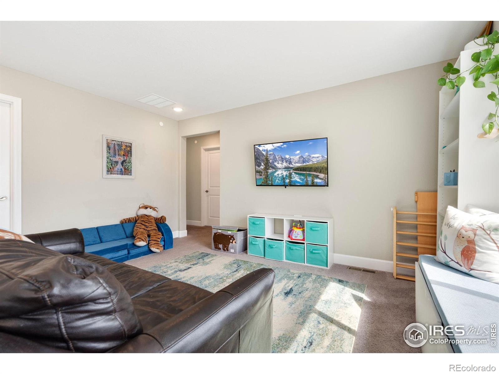 MLS Image #6 for 6838  enterprise drive,fort collins, Colorado