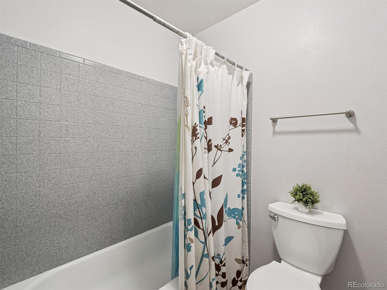 MLS Image #15 for 14439 e 1st drive,aurora, Colorado
