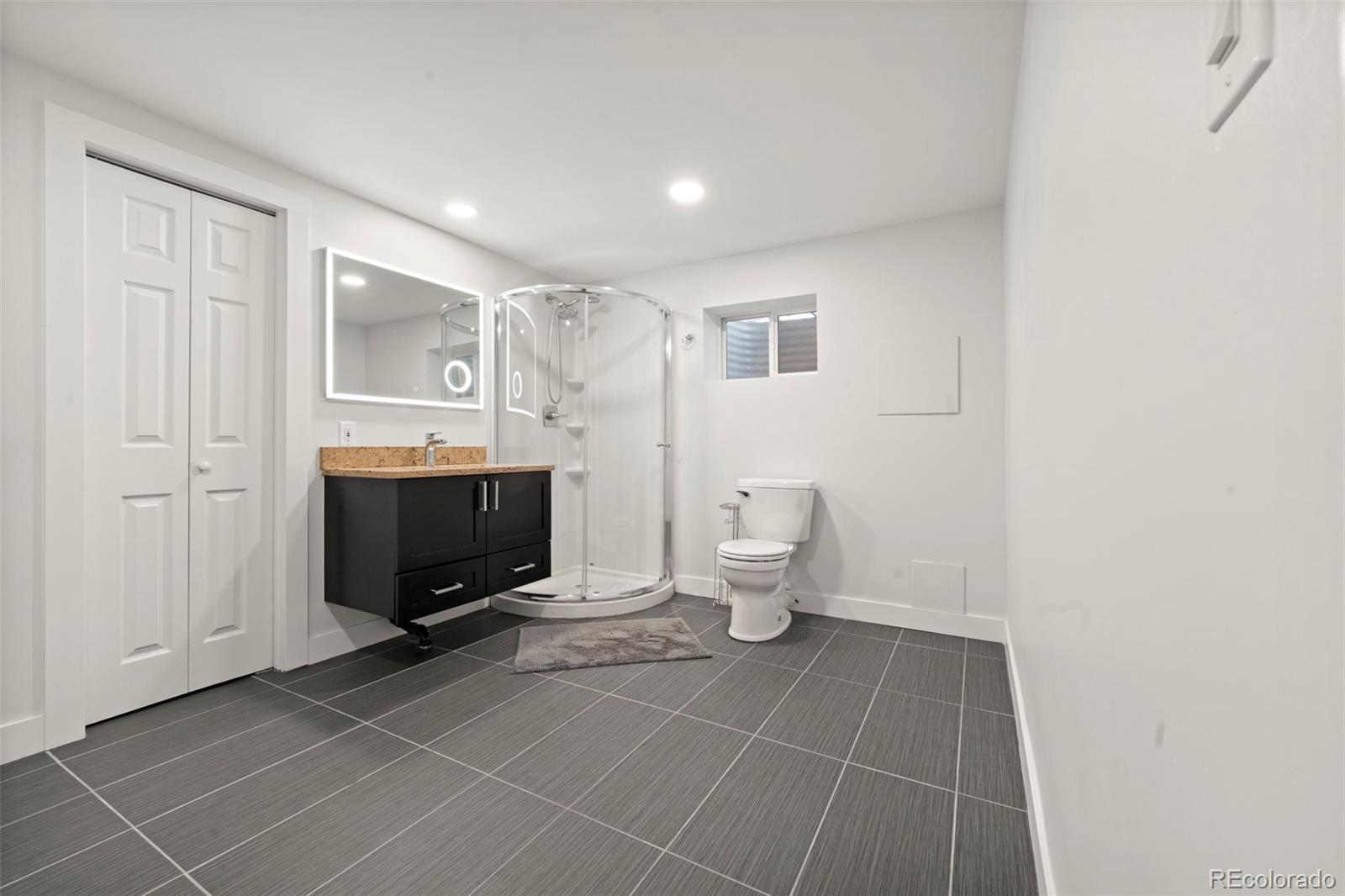 MLS Image #15 for 3565 s holly street,denver, Colorado