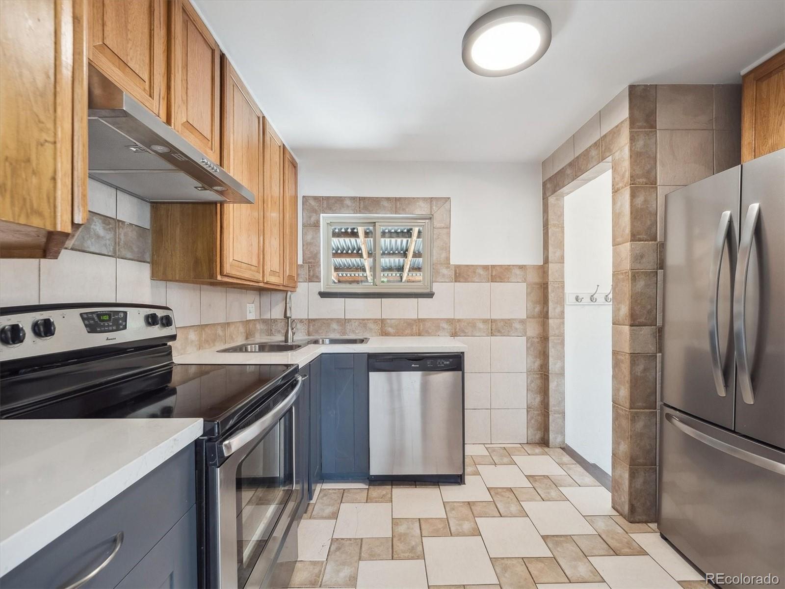 MLS Image #3 for 3050 s delaware street,englewood, Colorado