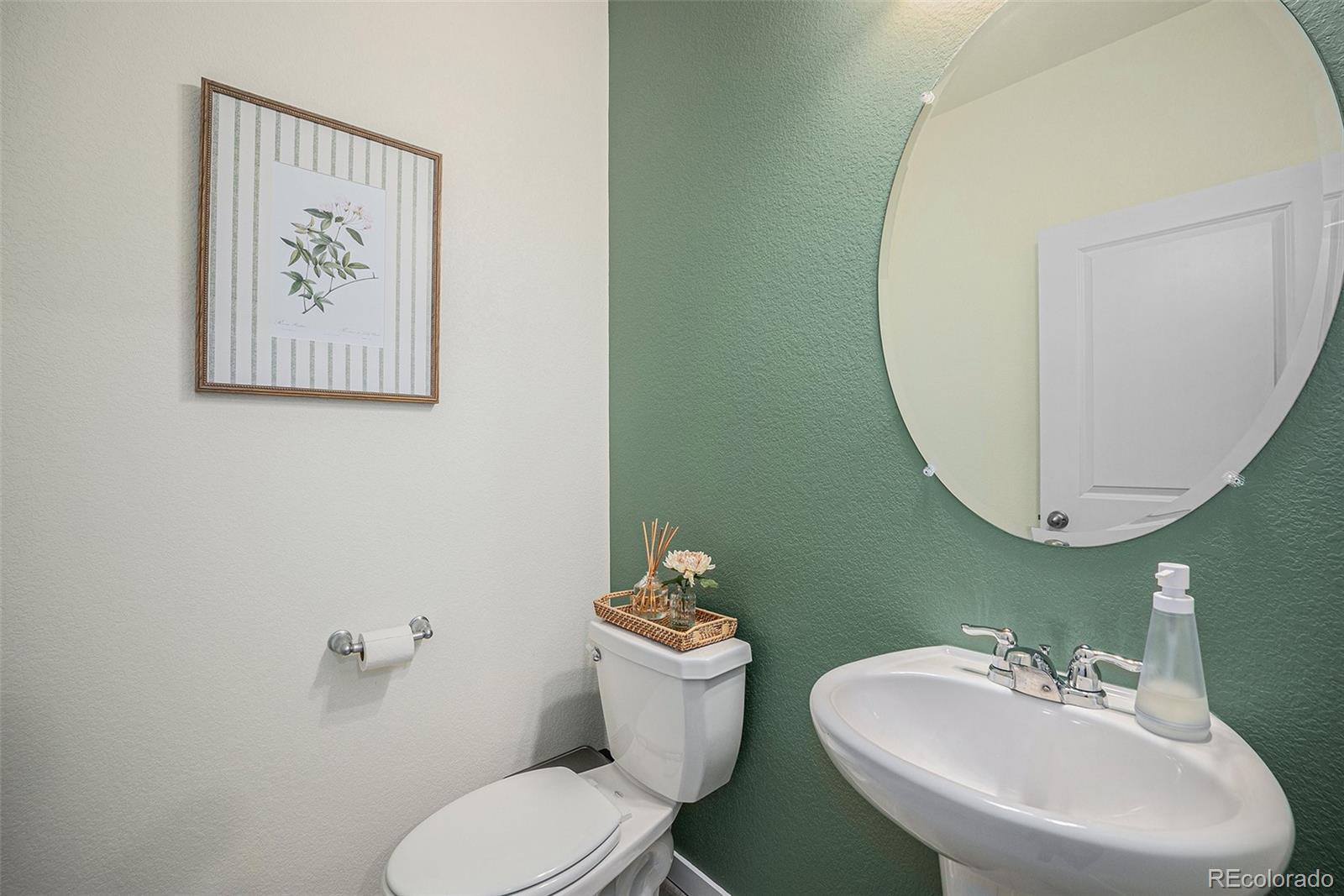 MLS Image #2 for 7415 e 158th place,thornton, Colorado