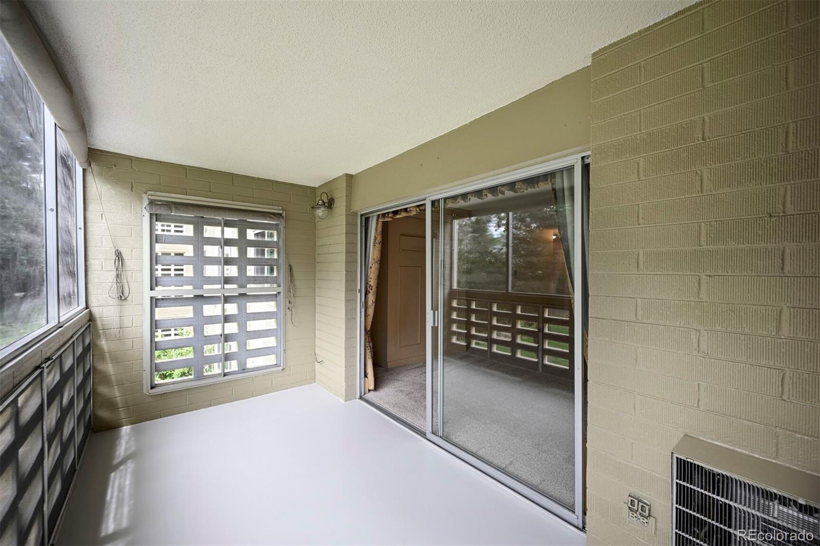 MLS Image #10 for 725 s alton way,denver, Colorado