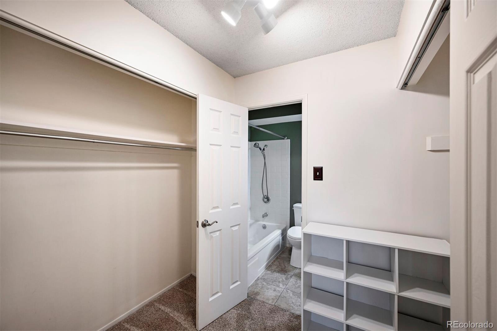 MLS Image #16 for 725 s alton way,denver, Colorado