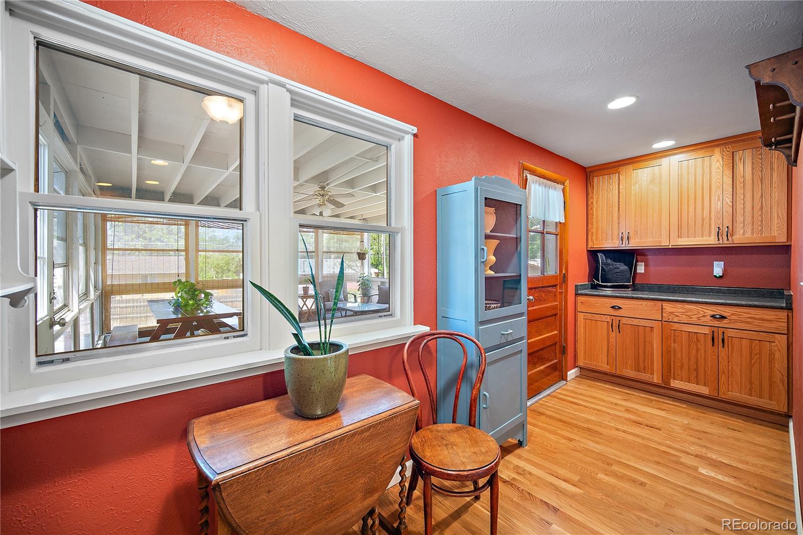 MLS Image #12 for 2028  downing drive,colorado springs, Colorado