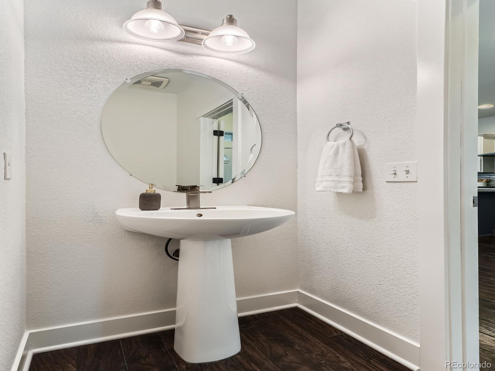 MLS Image #12 for 10479 e 25th drive,aurora, Colorado