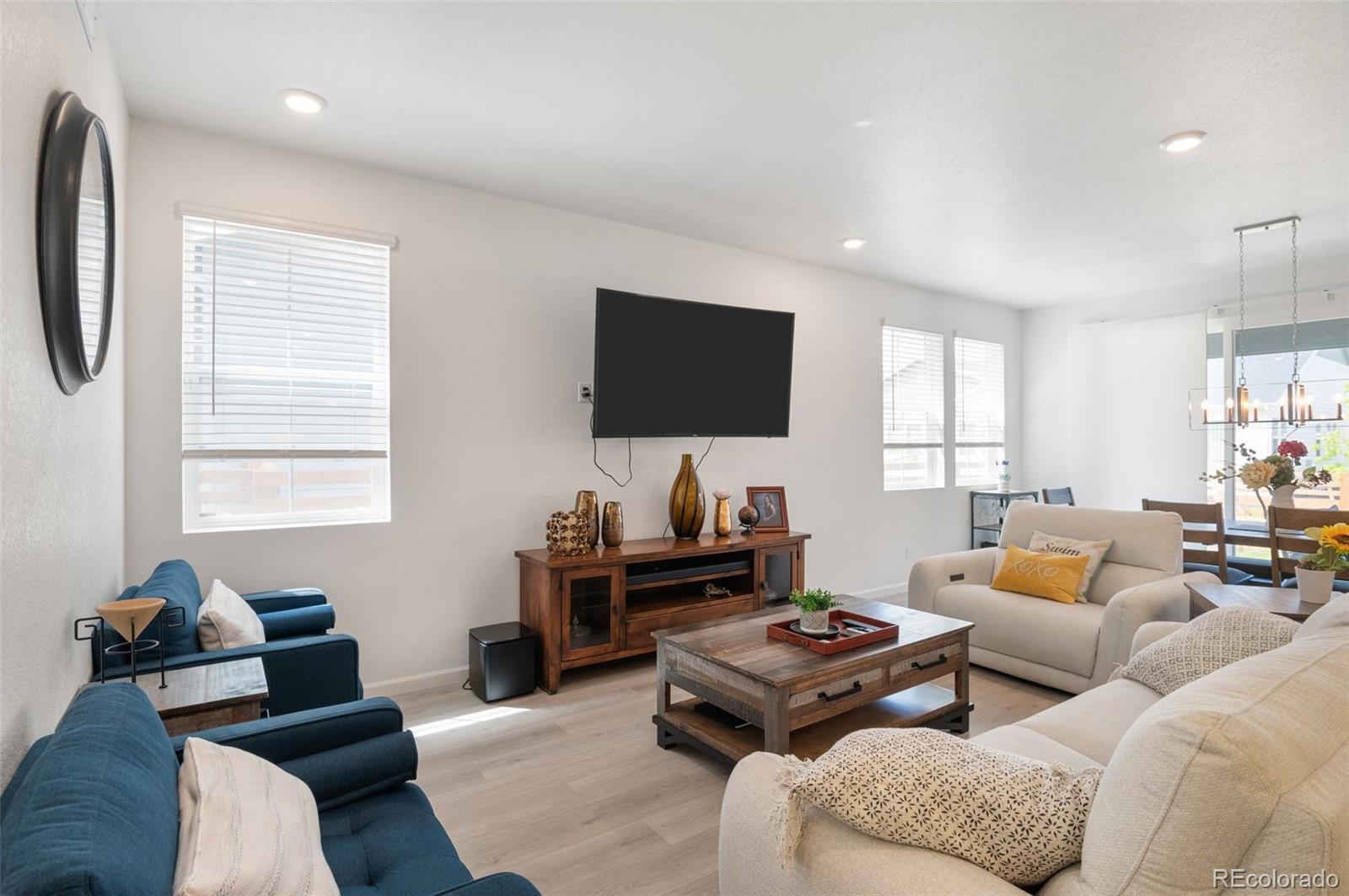 MLS Image #13 for 23936 e river front drive,aurora, Colorado