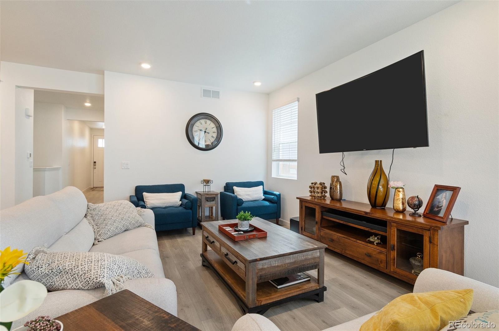 MLS Image #14 for 23936 e river front drive,aurora, Colorado