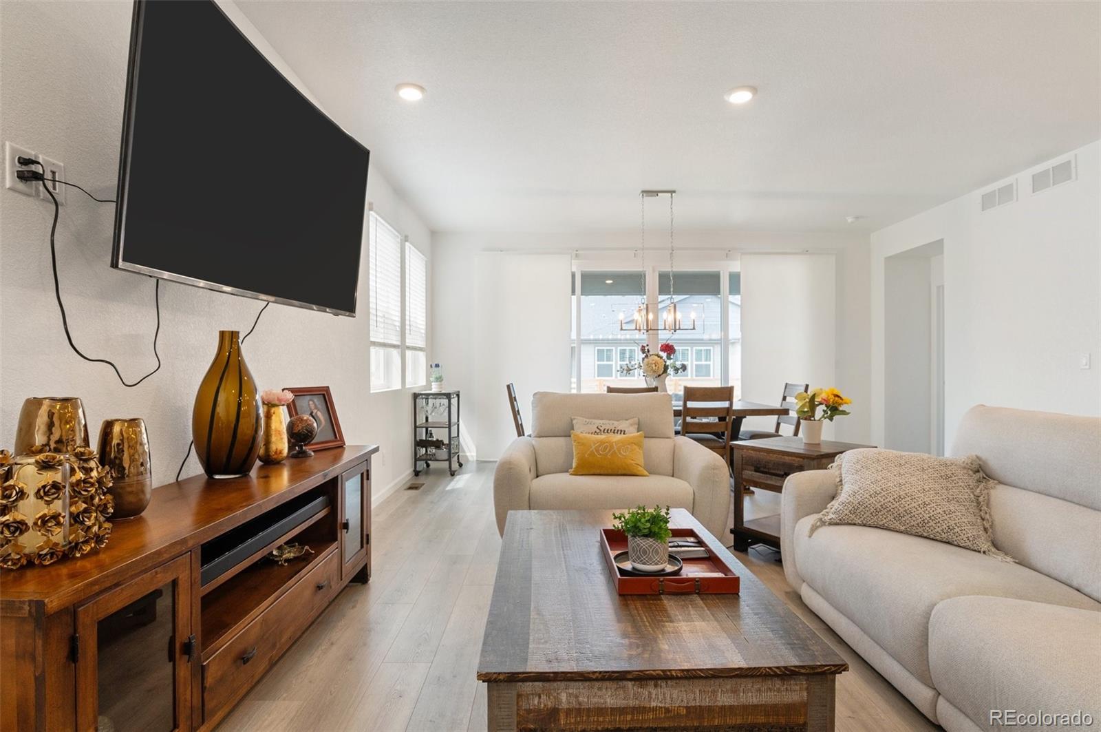 MLS Image #16 for 23936 e river front drive,aurora, Colorado
