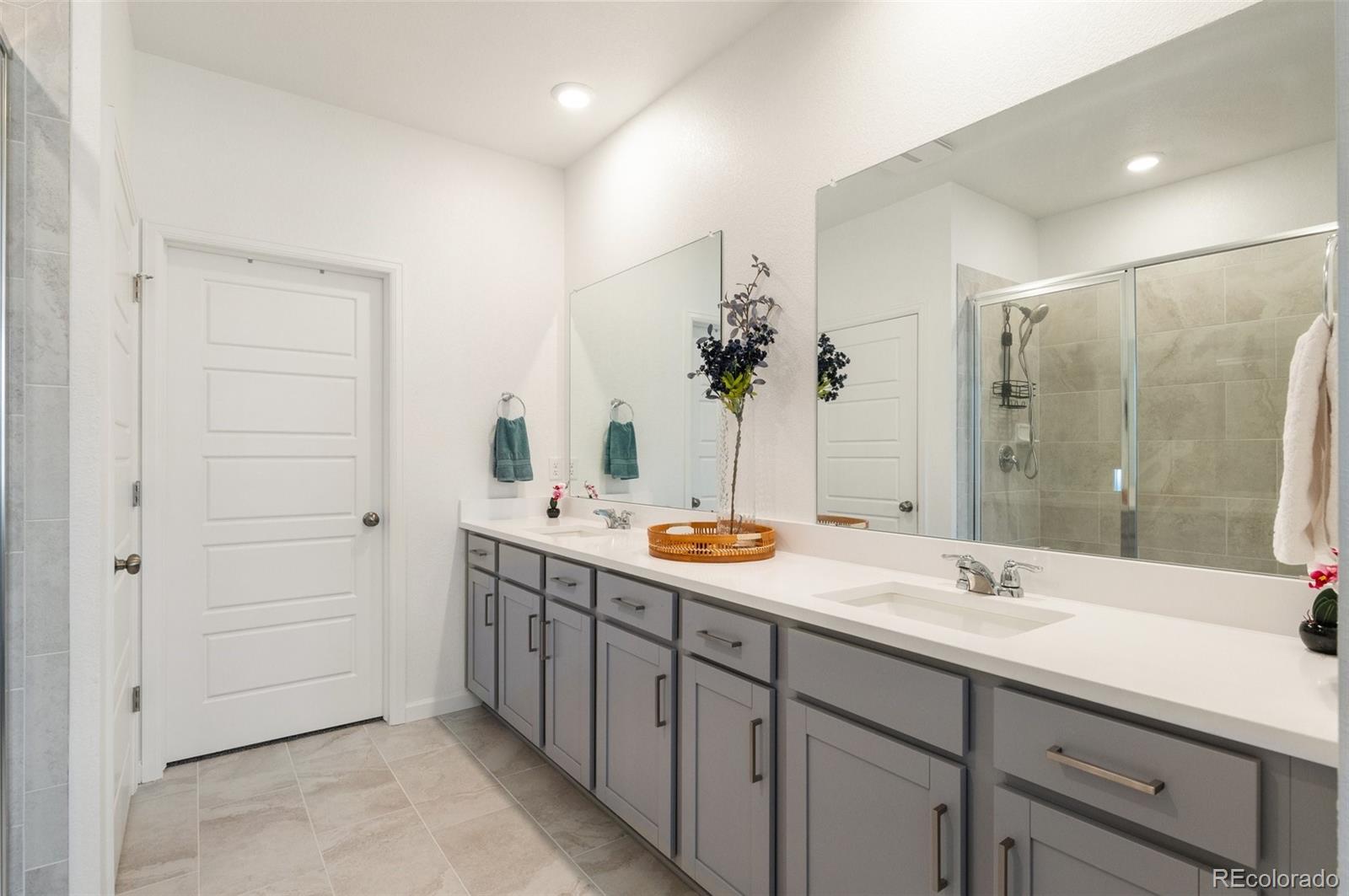 MLS Image #22 for 23936 e river front drive,aurora, Colorado