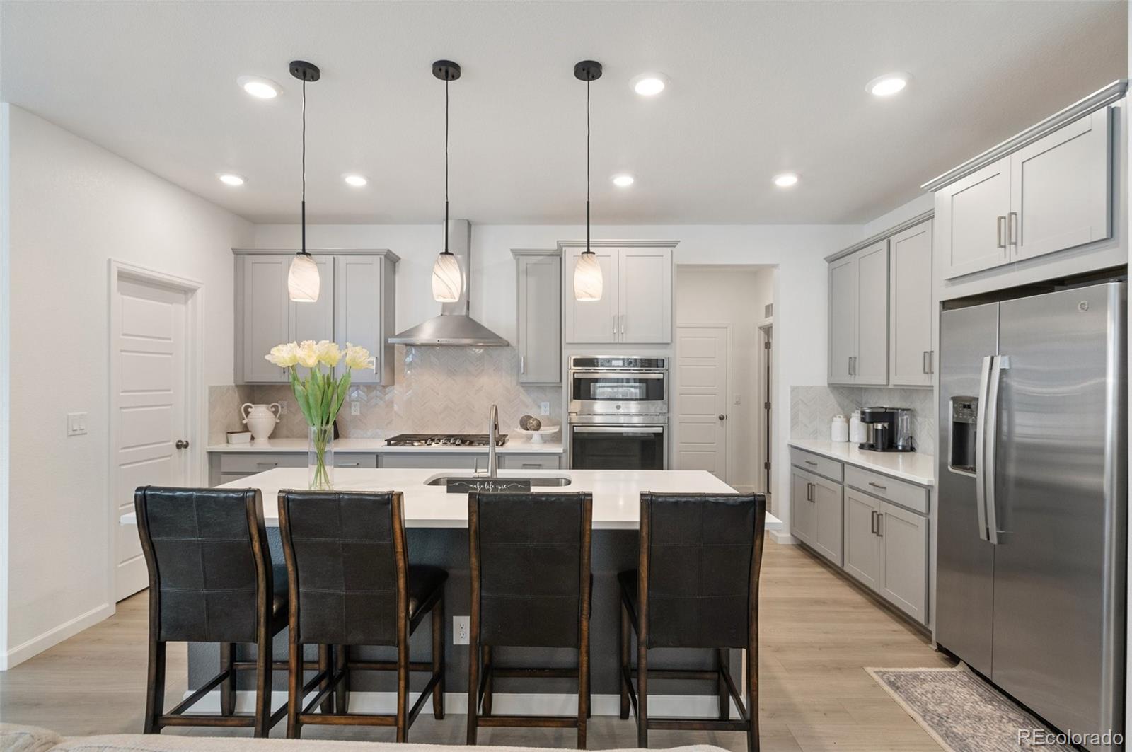 MLS Image #6 for 23936 e river front drive,aurora, Colorado