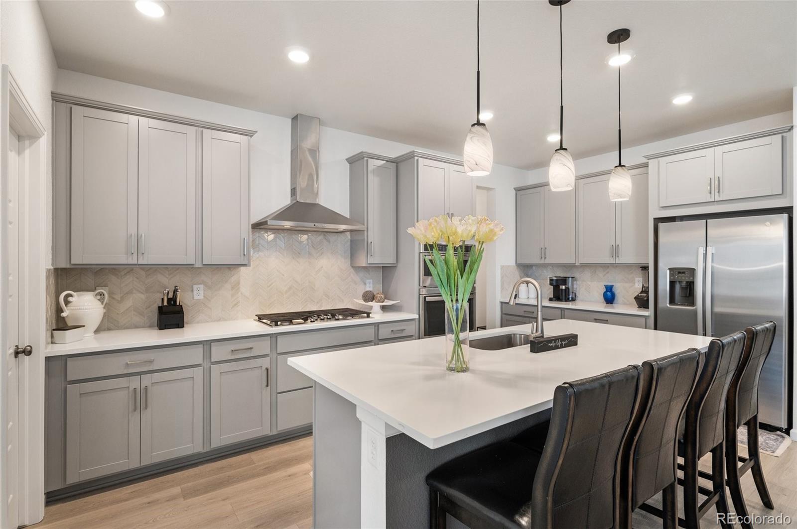 MLS Image #7 for 23936 e river front drive,aurora, Colorado